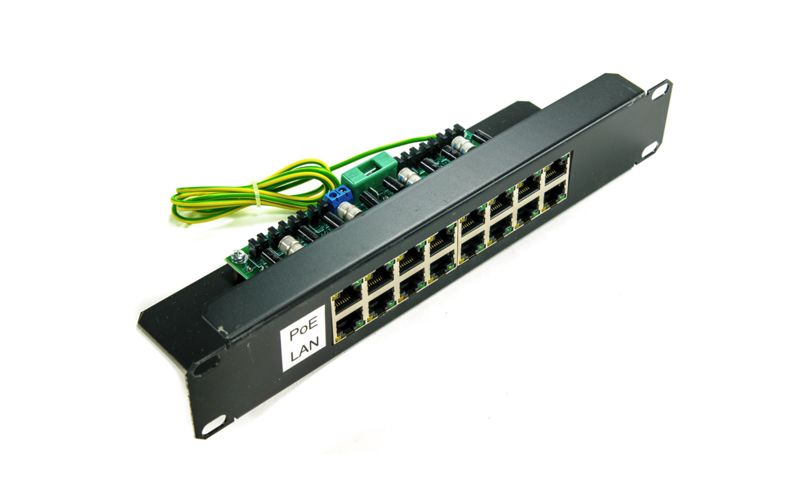 Rack 10" NetProtect z PoE 8P 1U
